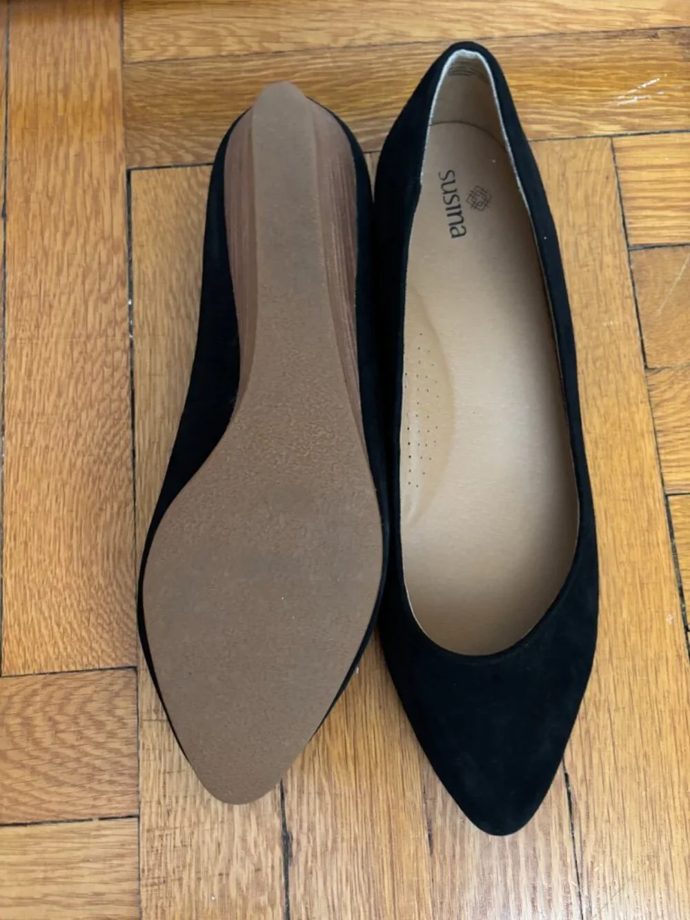 Susina Black Suede Wedge Pumps Pointed Toe Sz 9.5